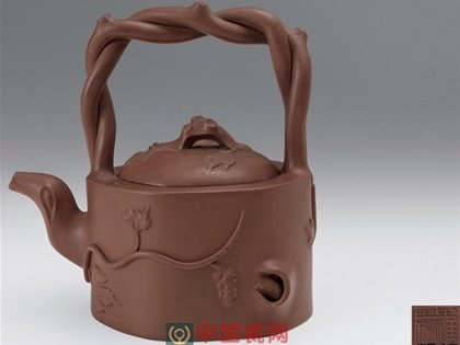 紫砂壶的贴塑及泥绘装饰