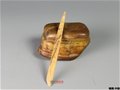 中国工艺美术大师徐朝兴使用的修坯竹刀