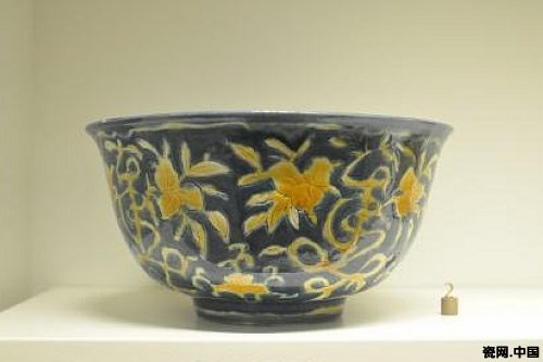 法国吉美博物馆藏黄釉瓷与黄釉青花瓷