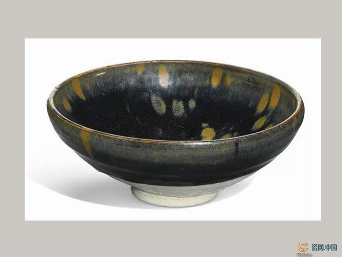 中国 磁州窯 白掻落 魚文 梅瓶 時代箱 V R4116C