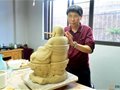 心无旁鹜尽享传统瓷雕创作——访工艺美术大师陈进宝